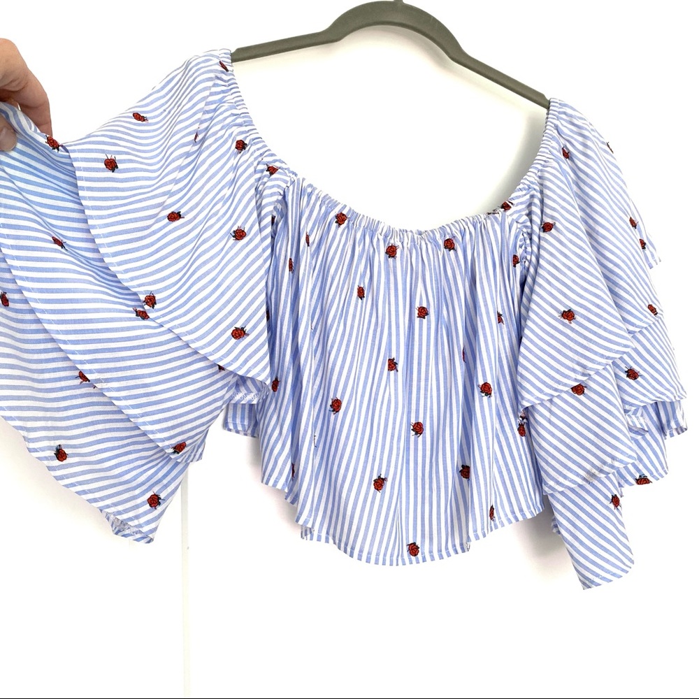 Olivaceous Crop Top BLOUSE Stripes Floral BLUE WHITE M - Picture 15 of 16